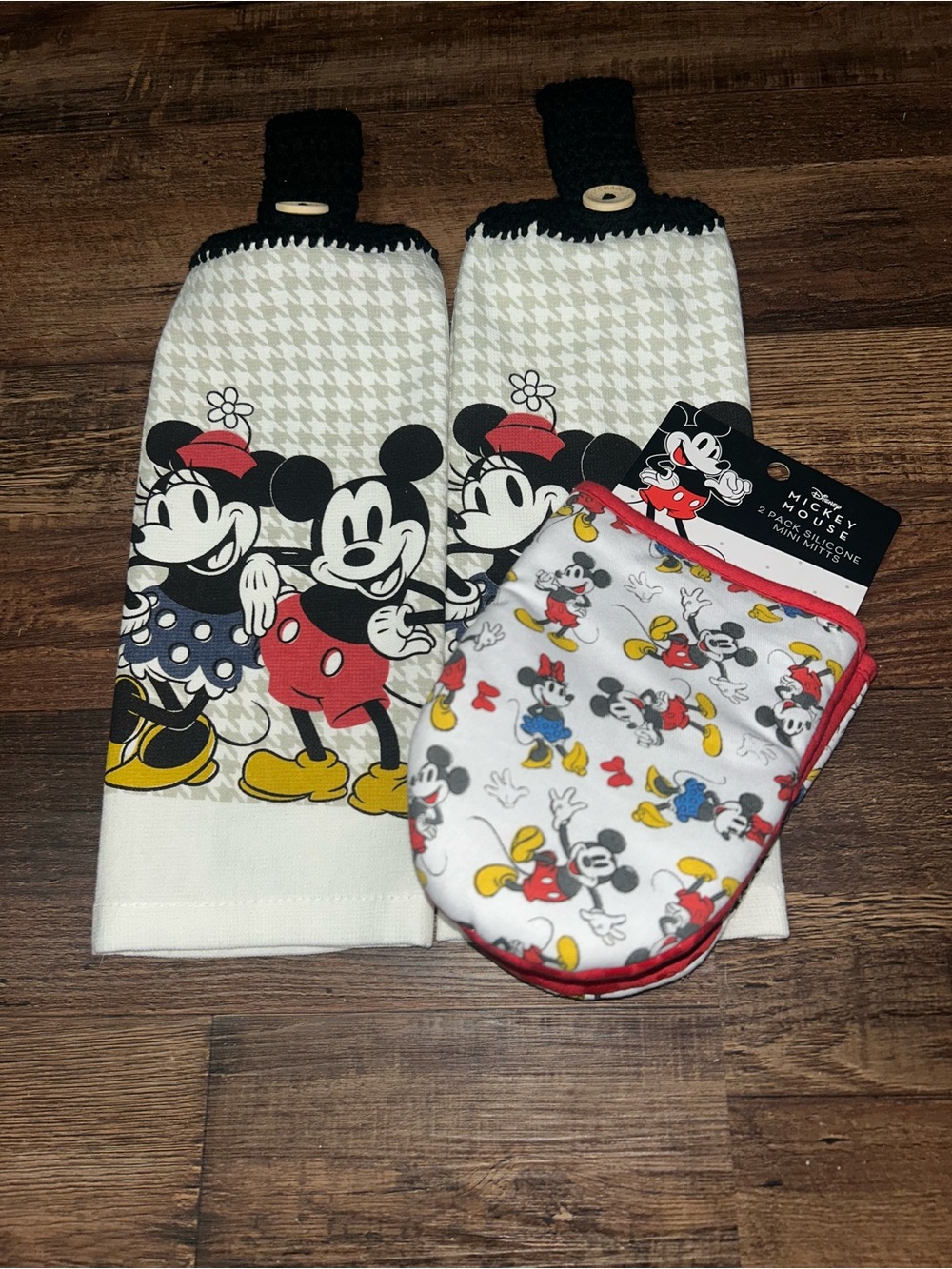 Mickey and Minnie Mouse Kitchen Set